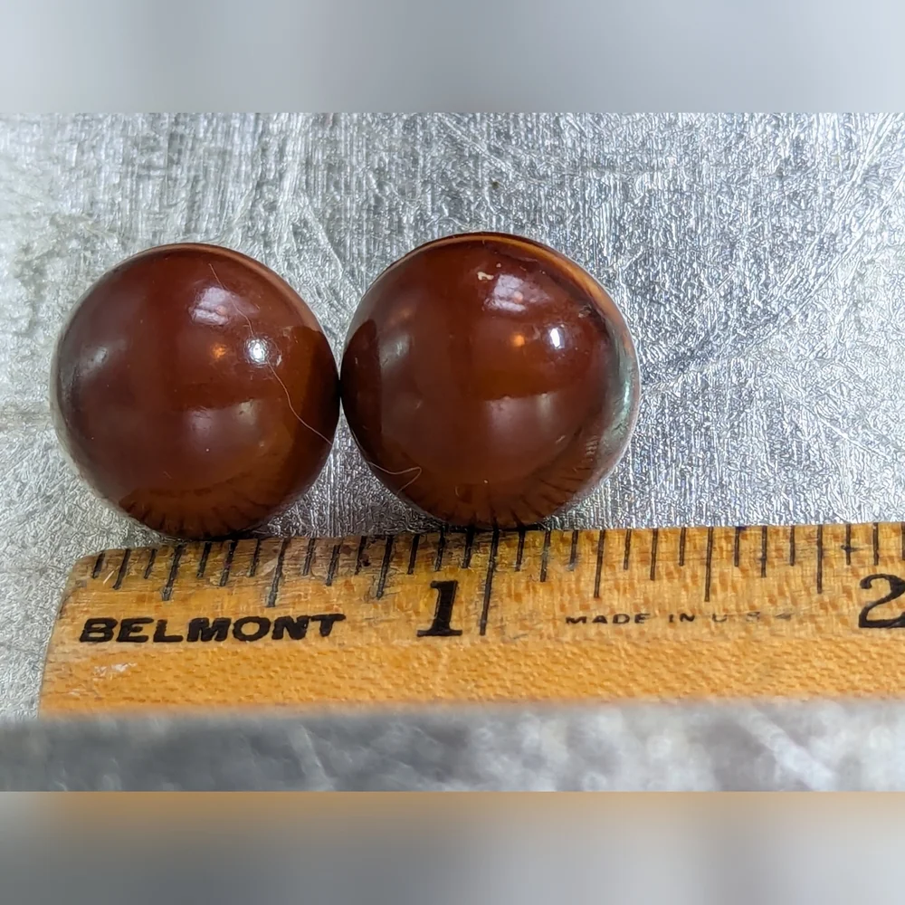 🤎 Vintage Round Cabochon Clasp Earrings no signature
